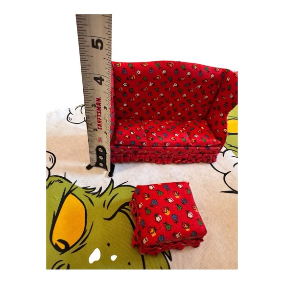 Vintage dollhouse furniture miniature sofa couch with stool red floral design - Picture 5 of 6